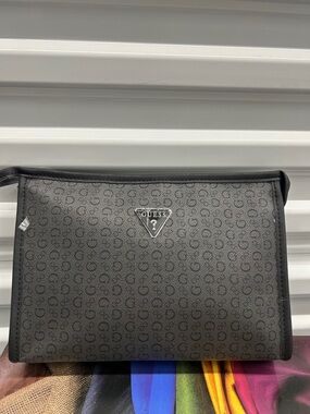 GUESS Charcoal Gray Signature Toiletry Bag